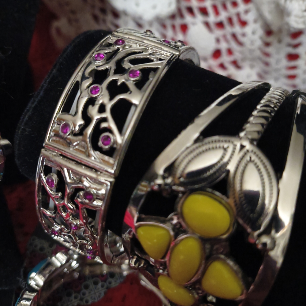 Bracelet Bundle. Multi Style Multi Color - Picture 5 of 15